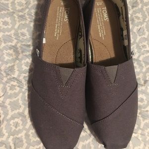 Women’s Toms